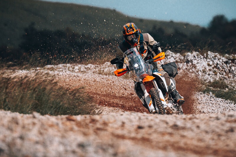 763014 MY27 KTM 690 RALLY ACTION CAT A