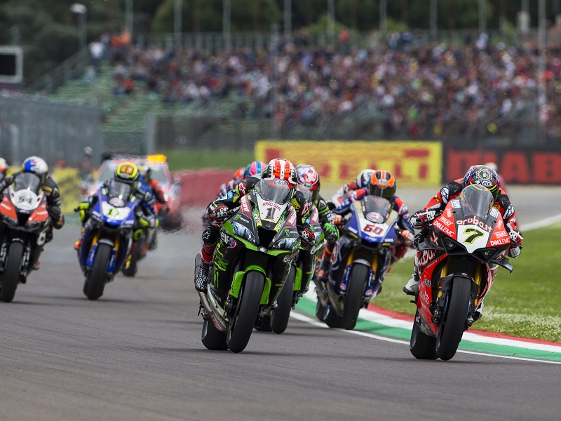 hi 05 Imola 2019 WSBK Race1 Rea C87Q1025